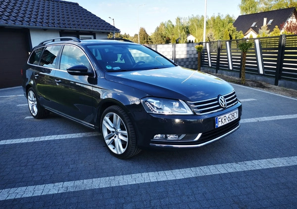 Volkswagen Passat cena 36500 przebieg: 272000, rok produkcji 2011 z Drezdenko małe 407